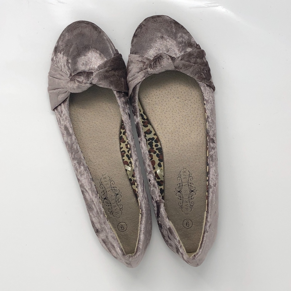 Charles Albert Knotted Flats Size 9
